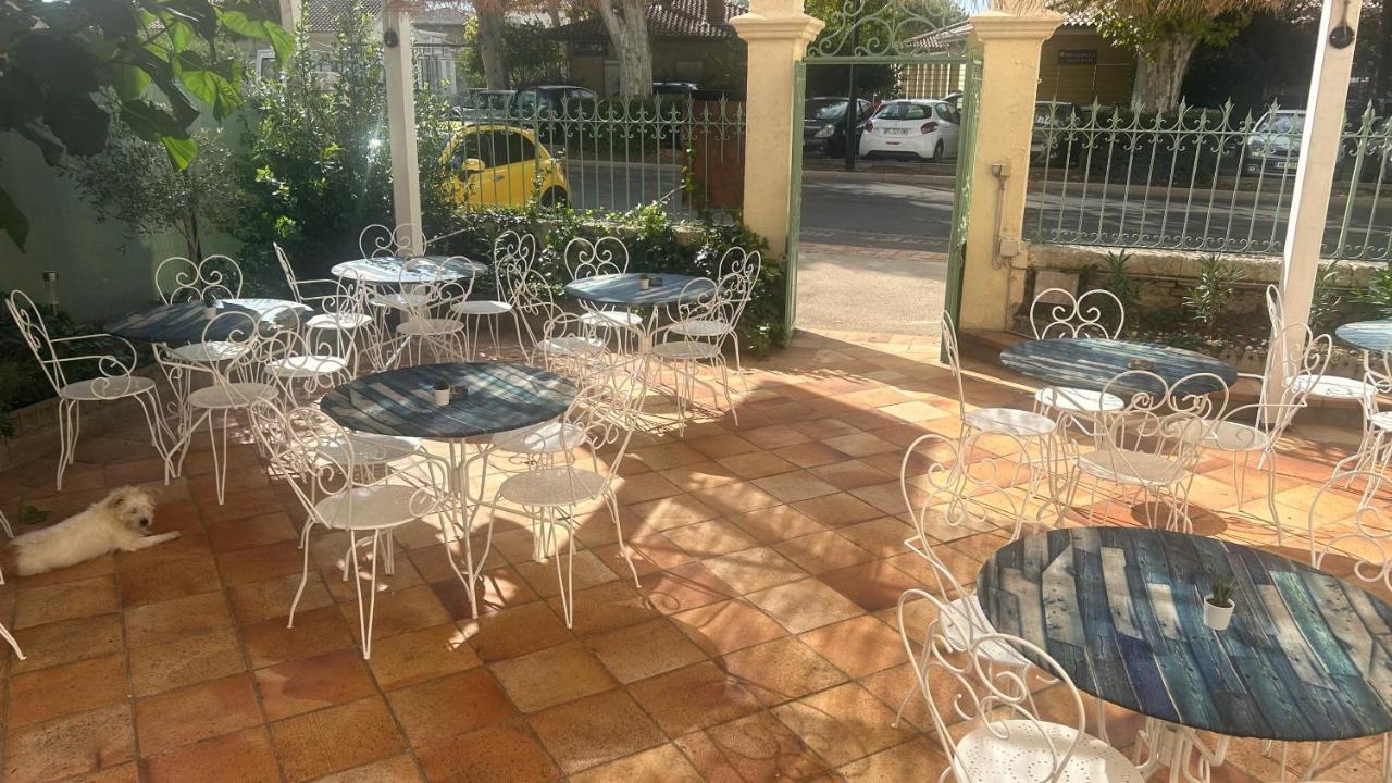 Отель Le Patio De Fabio Боллен Экстерьер фото